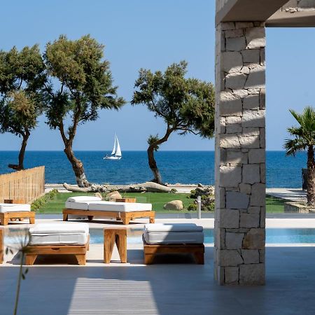 Artemis Seafront Villa, An Evanescence Sea Retreat, By Thinkvilla Tavronitis المظهر الخارجي الصورة