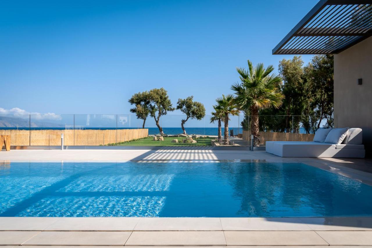 Artemis Seafront Villa, An Evanescence Sea Retreat, By Thinkvilla Tavronitis المظهر الخارجي الصورة