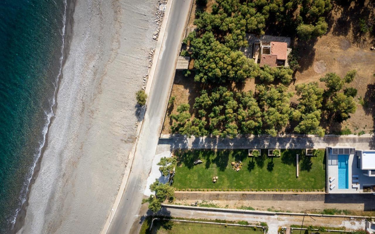 Artemis Seafront Villa, An Evanescence Sea Retreat, By Thinkvilla Tavronitis المظهر الخارجي الصورة