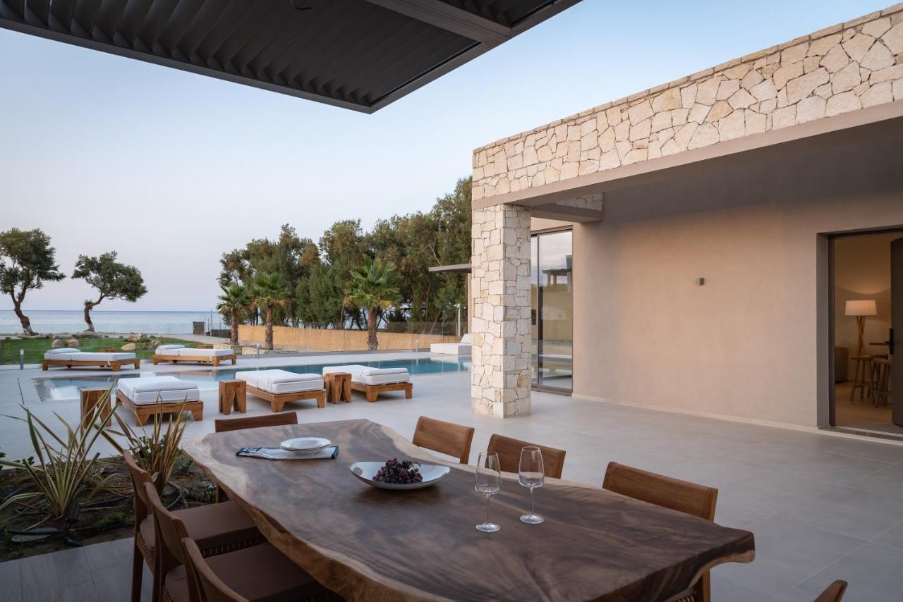 Artemis Seafront Villa, An Evanescence Sea Retreat, By Thinkvilla Tavronitis المظهر الخارجي الصورة