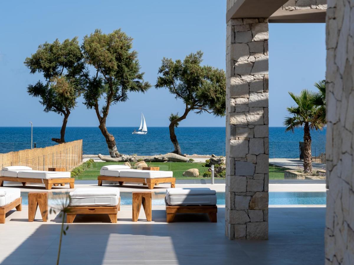 Artemis Seafront Villa, An Evanescence Sea Retreat, By Thinkvilla Tavronitis المظهر الخارجي الصورة