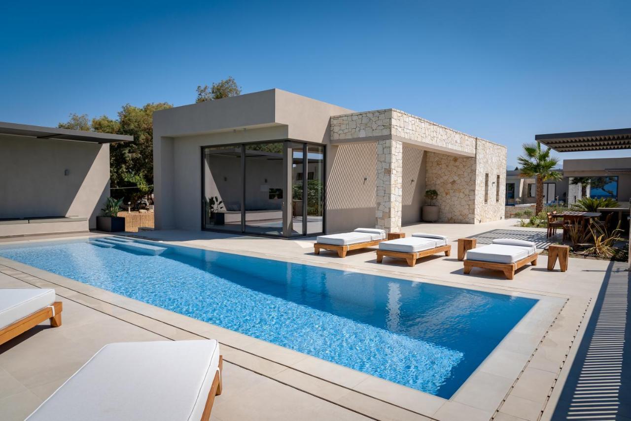 Artemis Seafront Villa, An Evanescence Sea Retreat, By Thinkvilla Tavronitis المظهر الخارجي الصورة