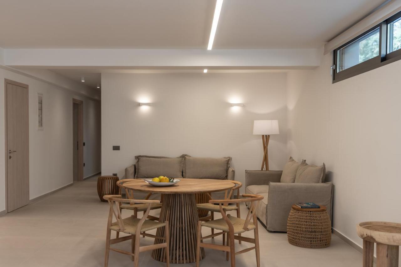 Artemis Seafront Villa, An Evanescence Sea Retreat, By Thinkvilla Tavronitis المظهر الخارجي الصورة